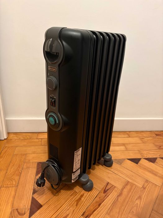 Radiador a Óleo DeLonghi - Como Novo