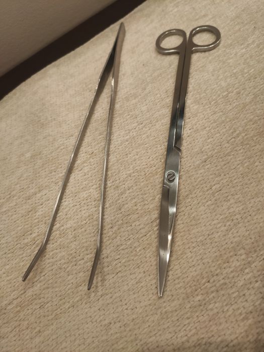Vendo pinça e tesoura para aquáriofilia em excelente estado
