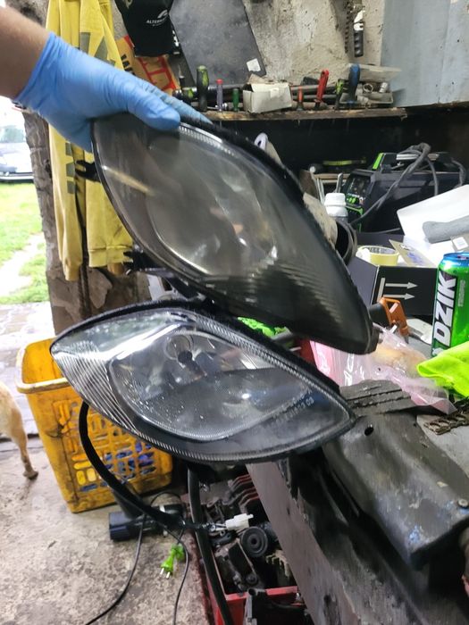 Odnowienie lamp samochodowych