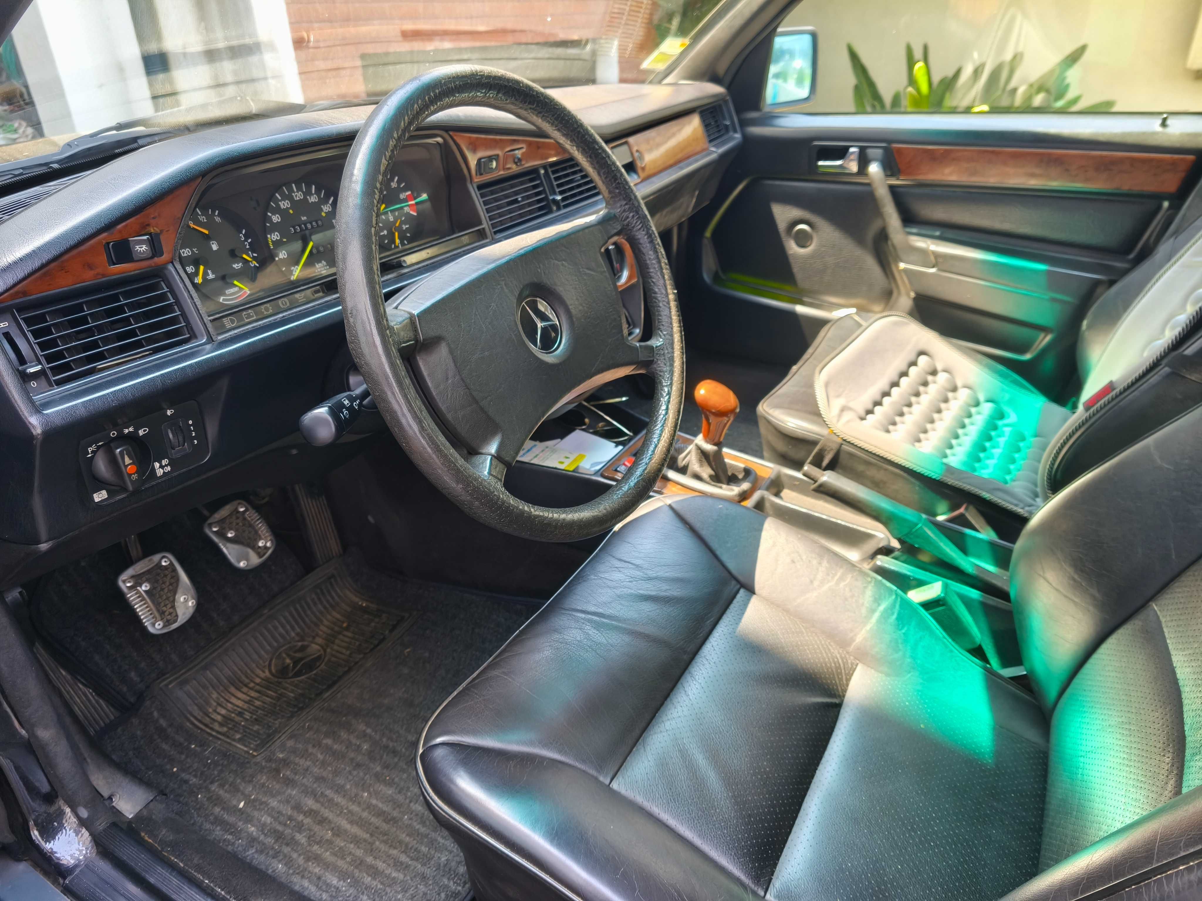 Mercedes-Benz 190 D 2.0