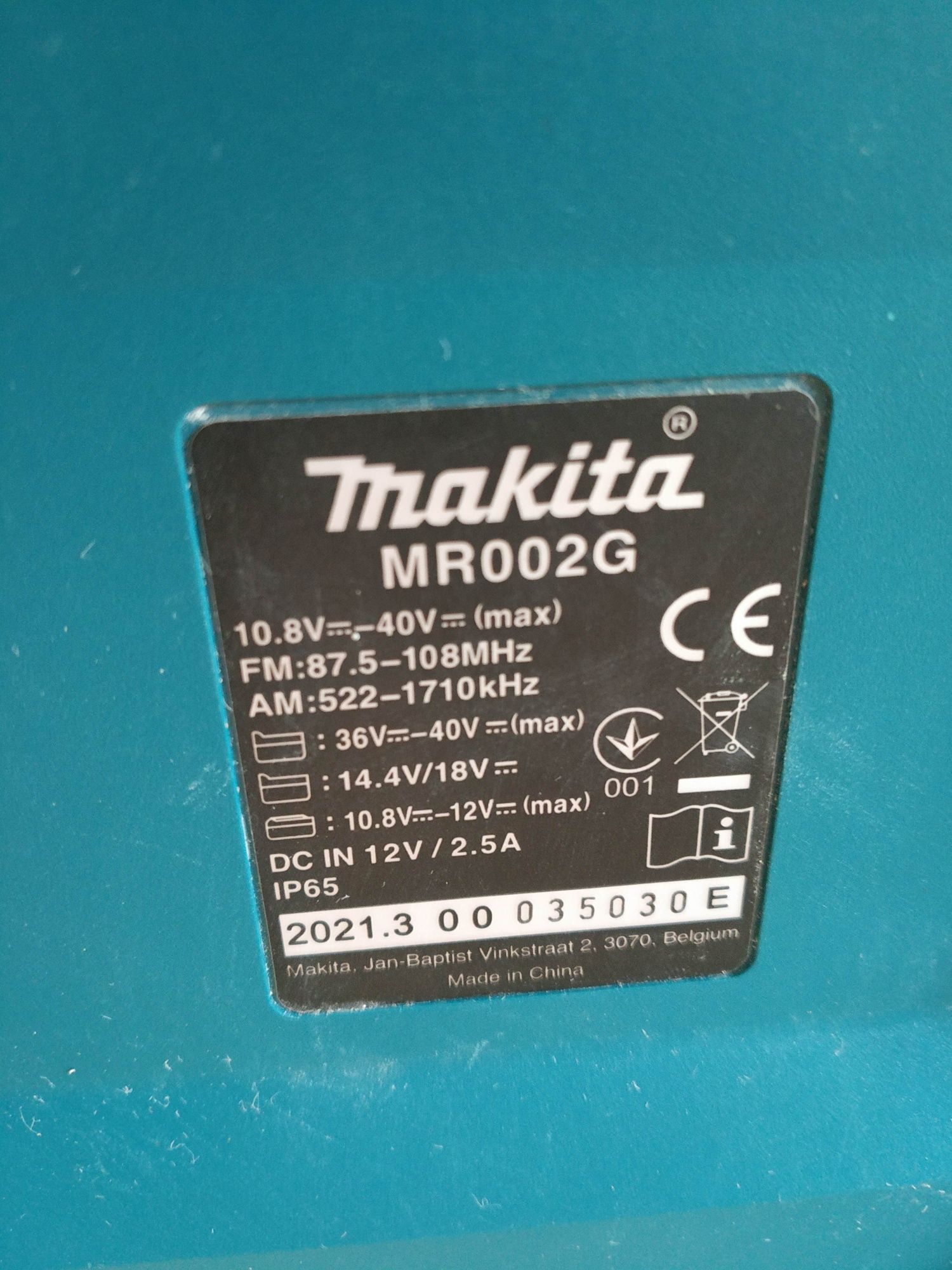 Radio Makita MR002G