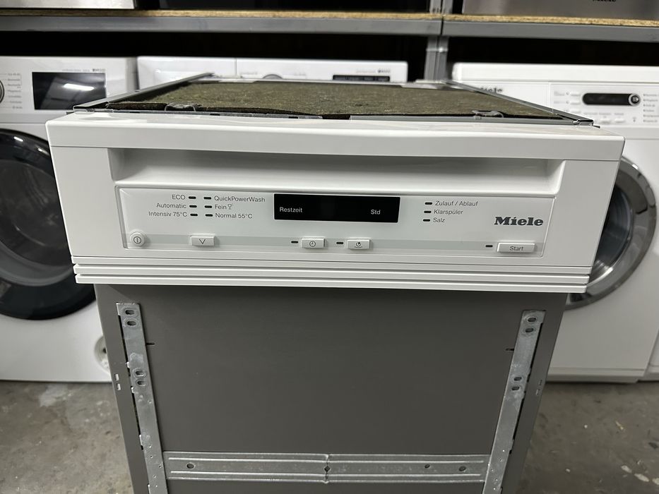 Посудомийна машина Miele G4720 SCi