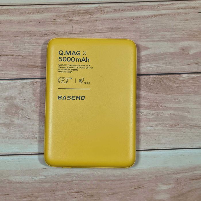 В упаковці магнітний повербанк для iPhone 11 Type-C 22,5Вт 50000 mAh