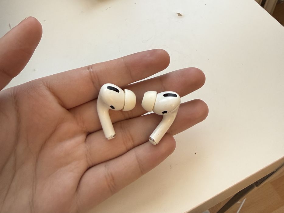 Airpods Pro 1 W pełni sprawne be case’a