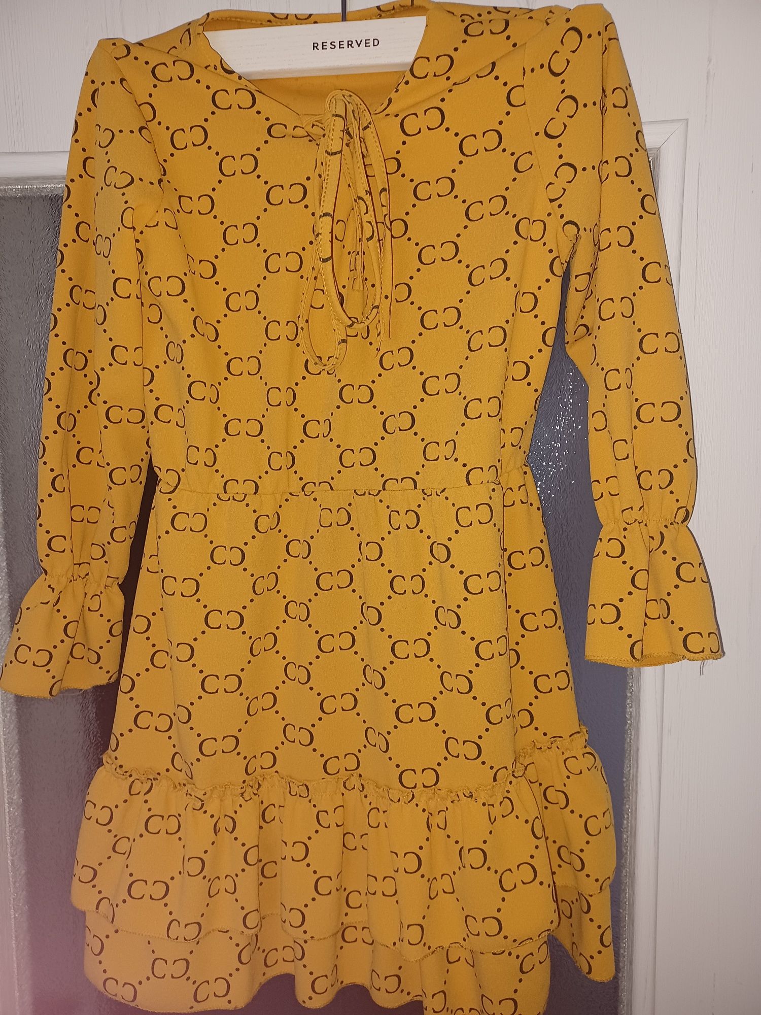 Sukienka żółta z gumka w pasie