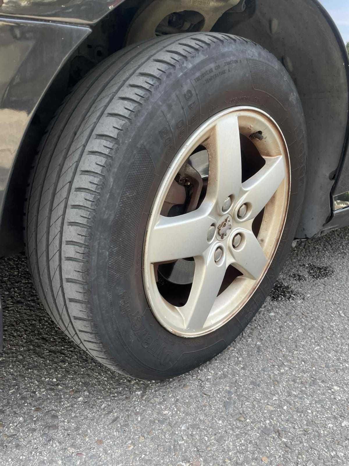 Peugeot 407 diesel com apenas 143 mil km