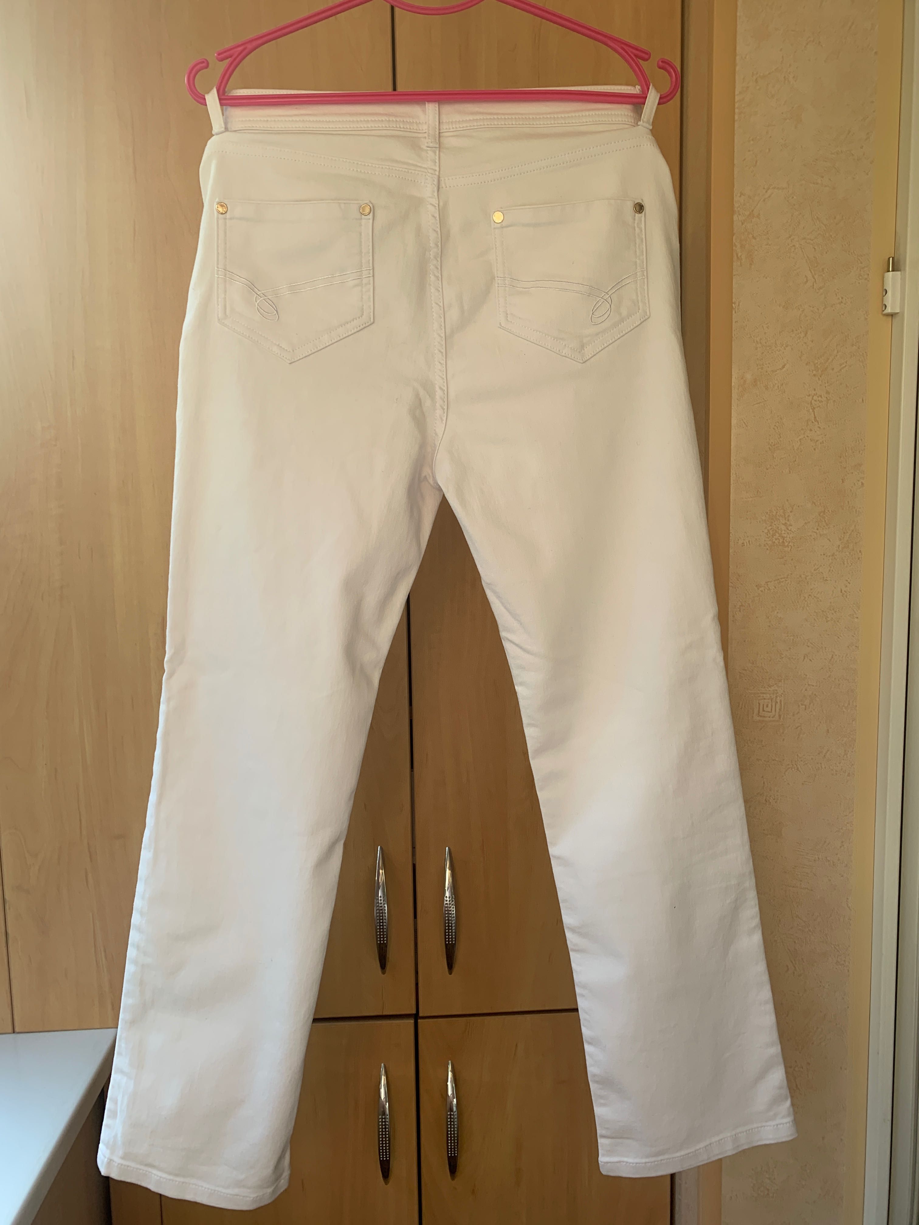 Білі катонові джинси