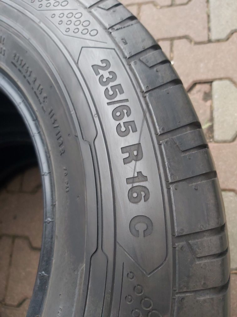 Opony  235/65 R 16 C.-CONTINENTAL-lato