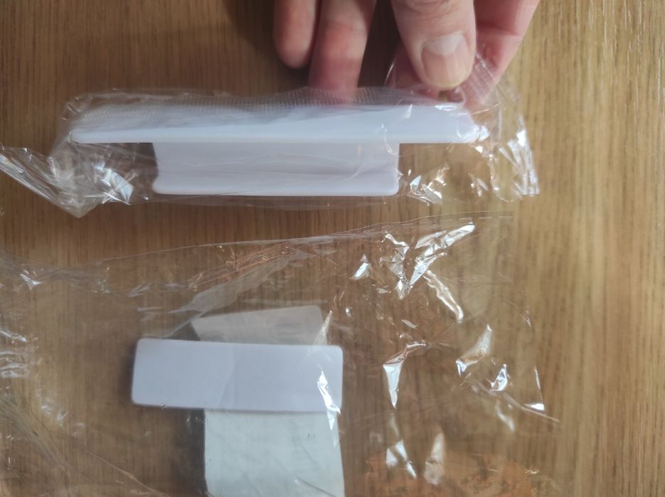 Пластмассовая ручка для  даерей, окон