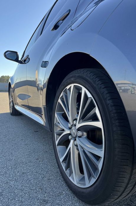 Toyota Yaris 1.5 HDF Hybrid 2023 – Excelente Estado