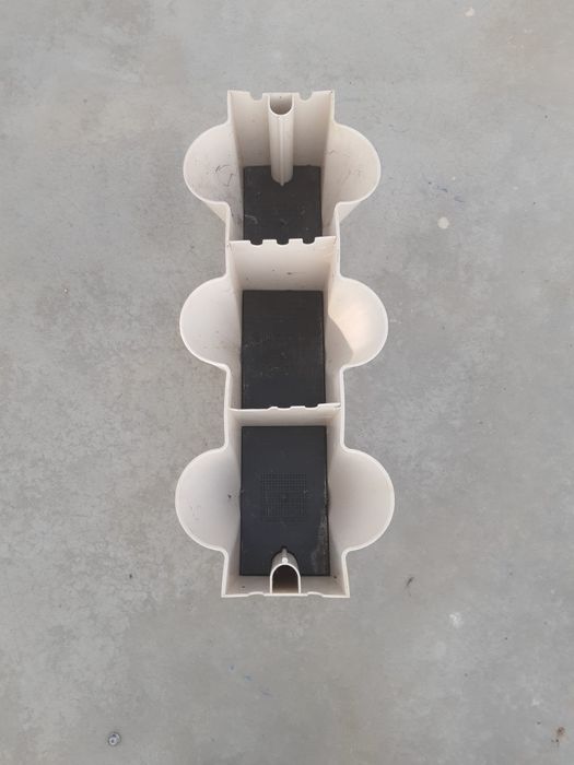 Floreiras empilháveis usadas