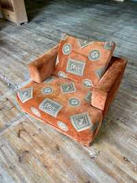 Fotele tapicerowane z pufą