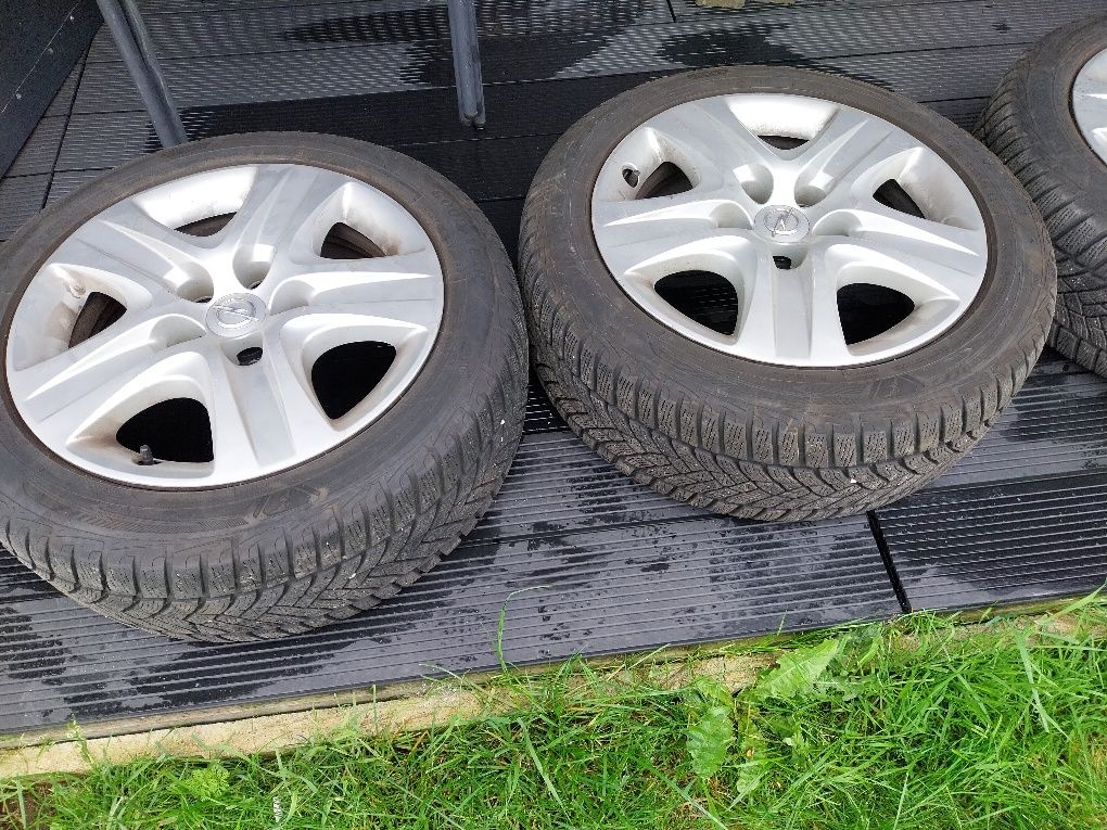 Felgi, opony zima Goodyear 226/50 R17