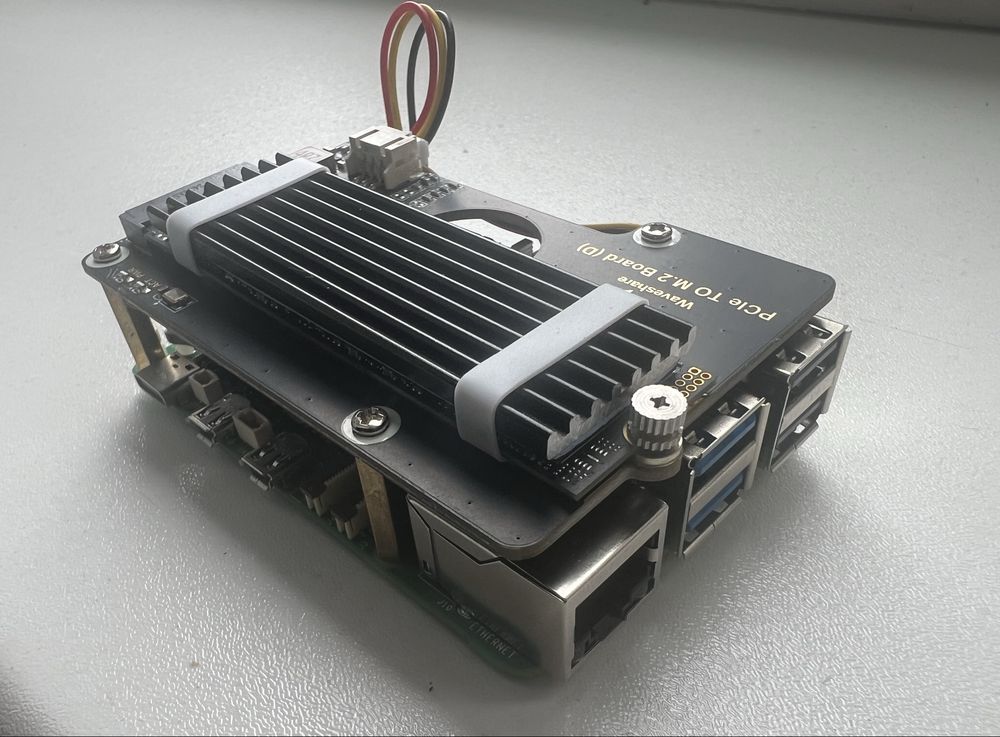 Raspberry Pi 5 8GB + chłodzenie + dysk M2 4TB + karta SD 256GB