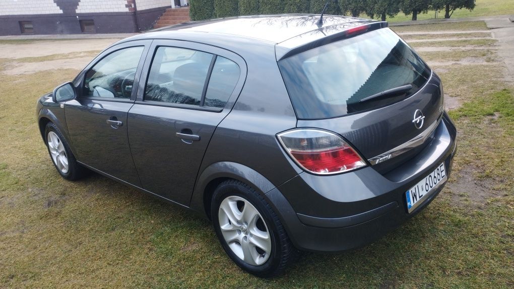 Opel Astra H 1.6 115 km 2012r Salon PL Bardzo Zadbana Prywatne
