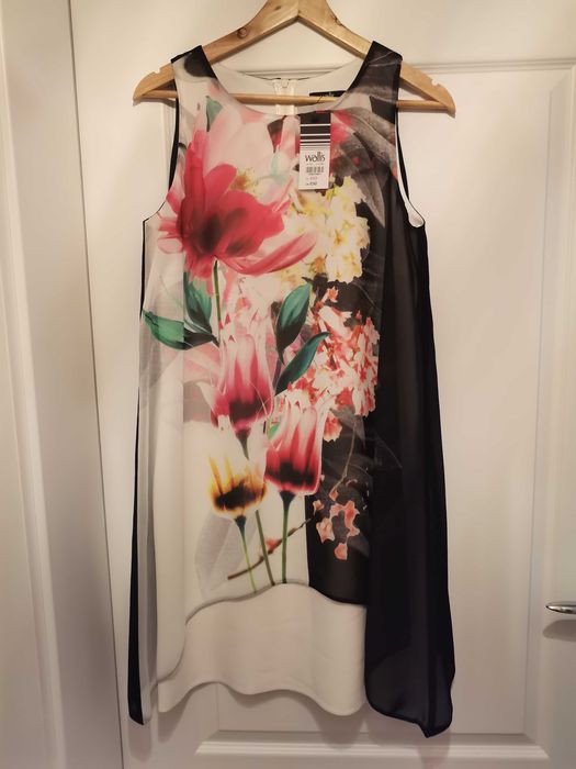 Nowa sukienka Wallis