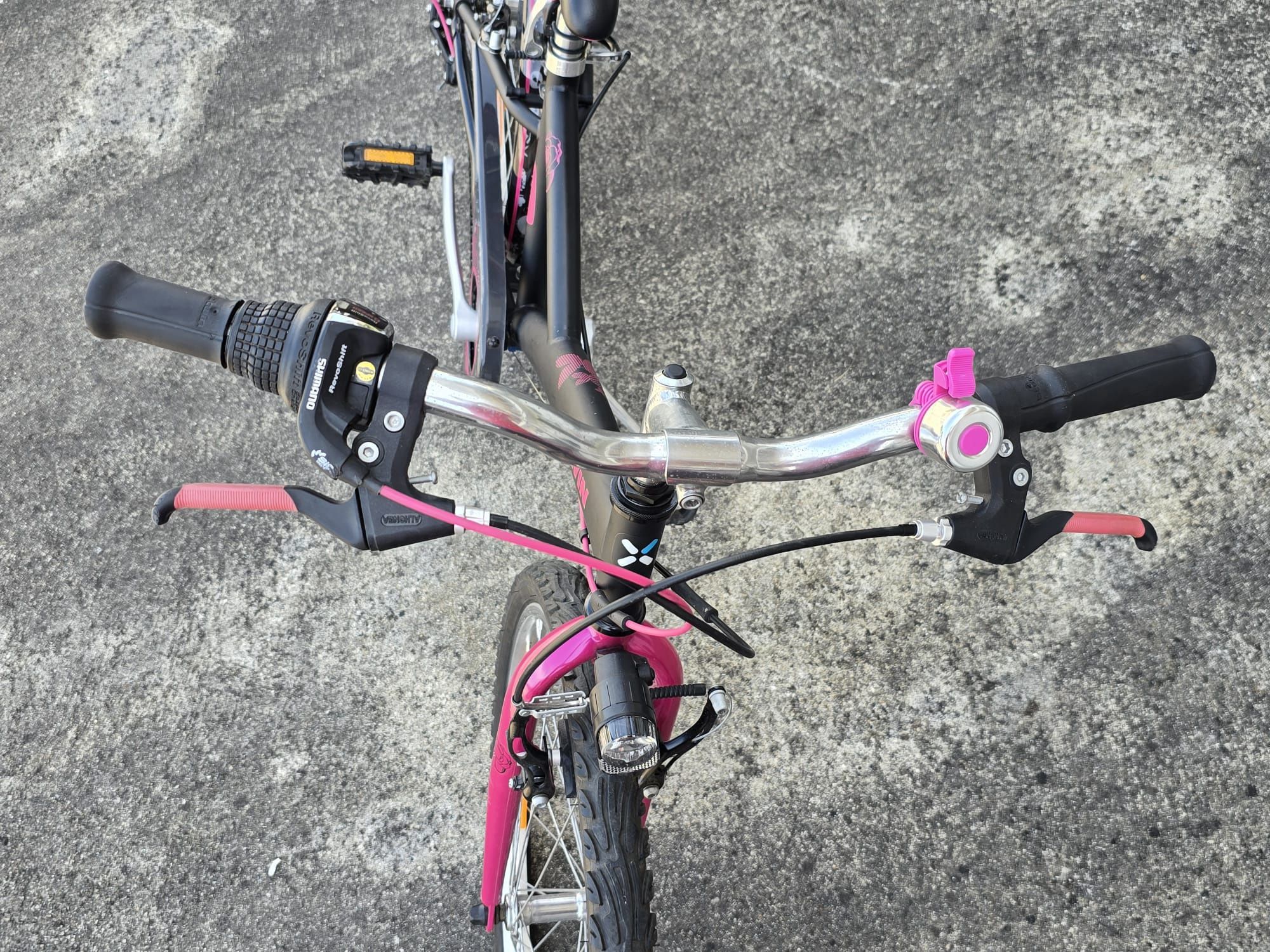 Bicicleta B’TWIN
Poply 500
[22/06, 16:26] Mor: Rod