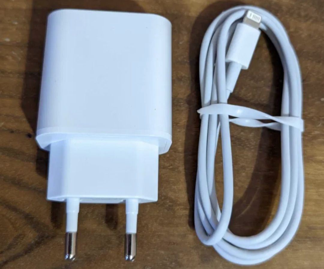 Зарядне швидке до iPhone PD 20w.