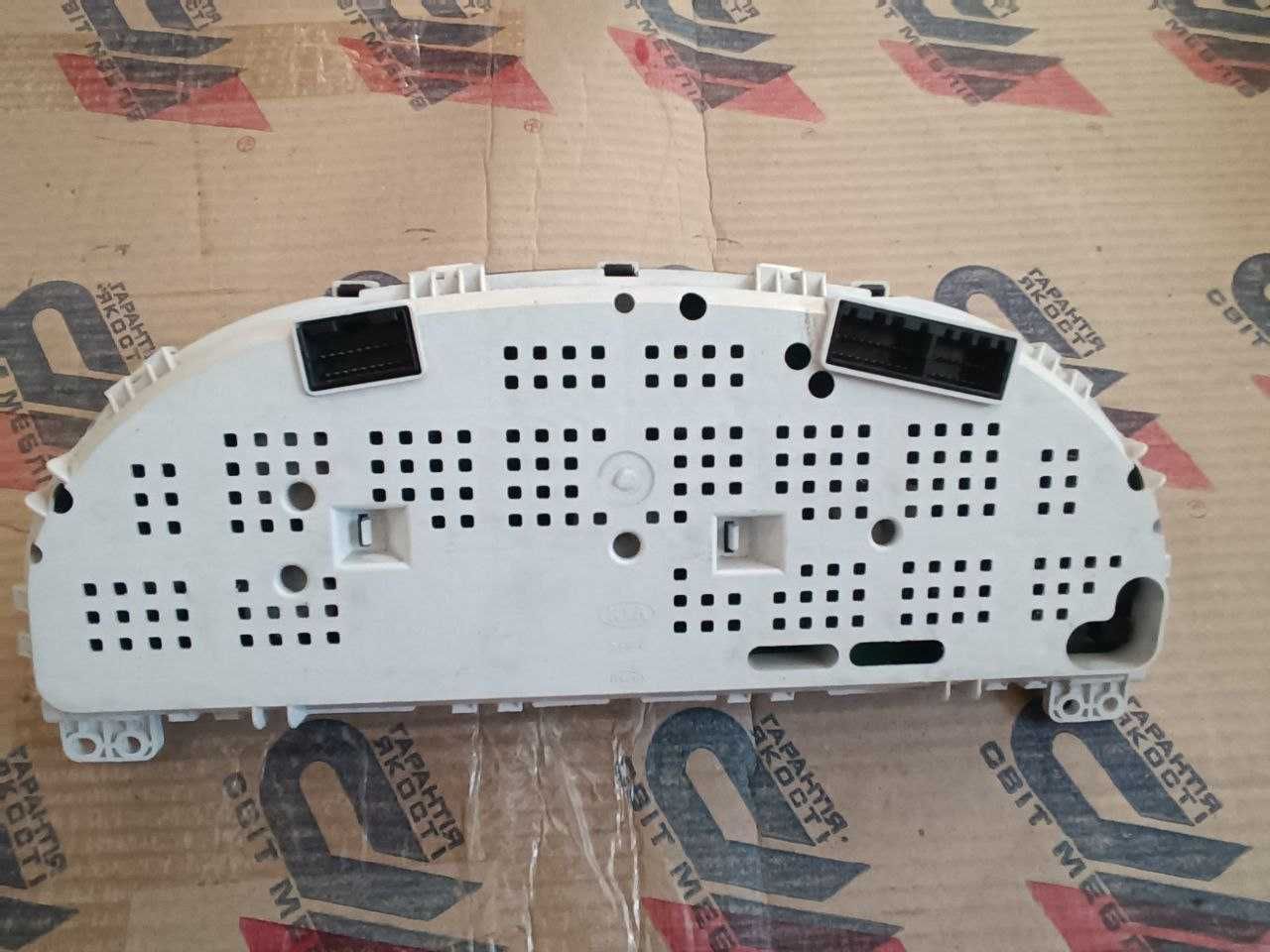 Приборна панель  KIA Sorento 1 , 94011-3Е150 20060607