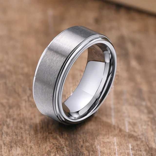 Aliança Prateada Matte 8mm em Tungsténio para Casamento ou Namoro