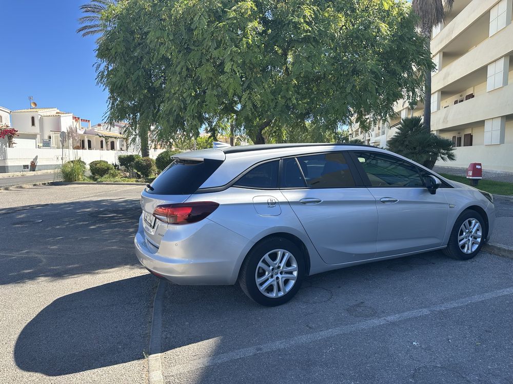 Opel astra 1.6 sports tourer