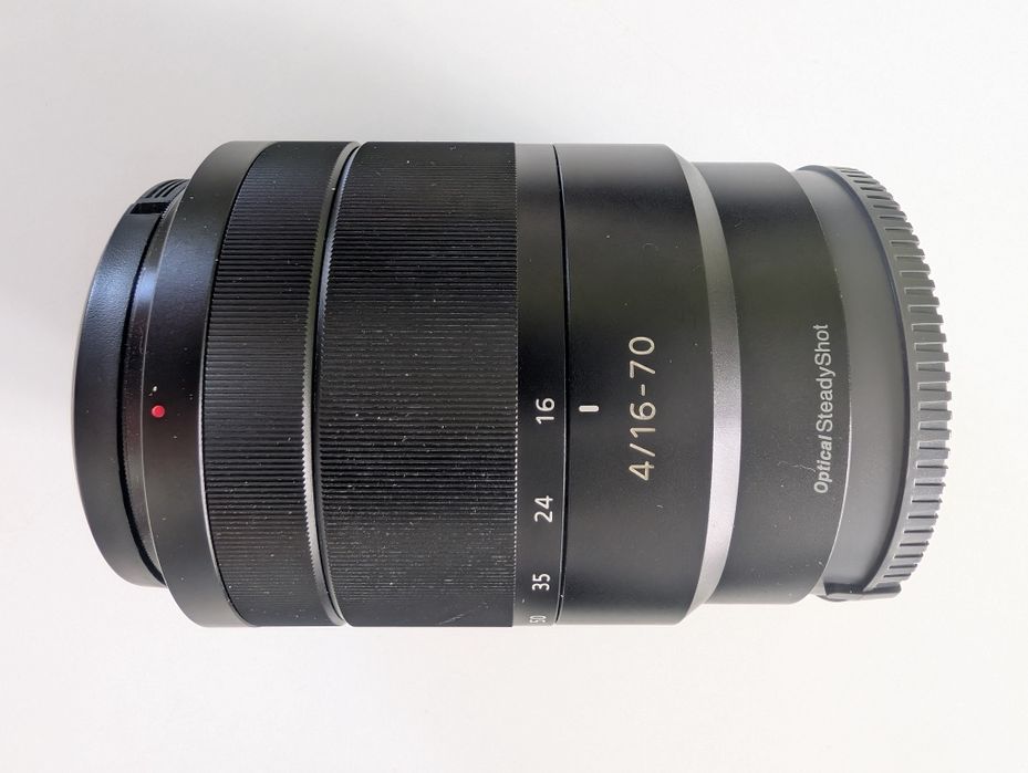 Sony a6300 z zestawem obiektywów i akcesoriów