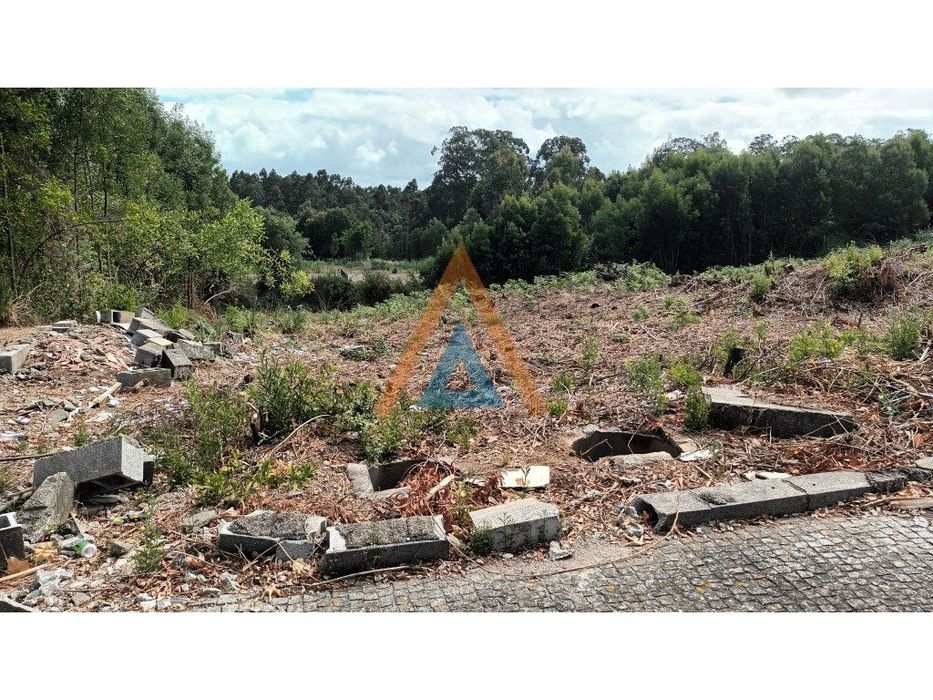 Lote de Terreno em Condomínio Fechado - Grijó