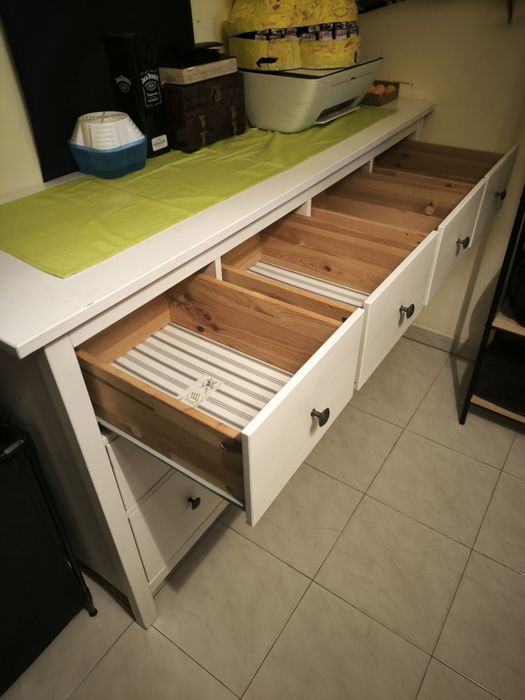 Cómoda grande do ikeia