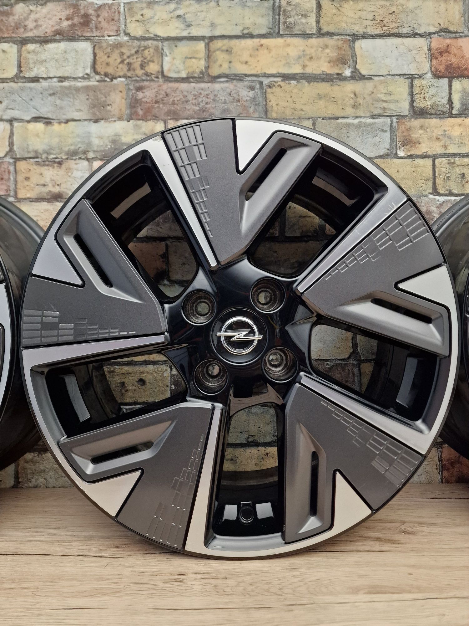 Felgi 17' 4x108 OPEL Mokka Corsa Peugeot 2008, 208 Citroen C4 DS4 DS3