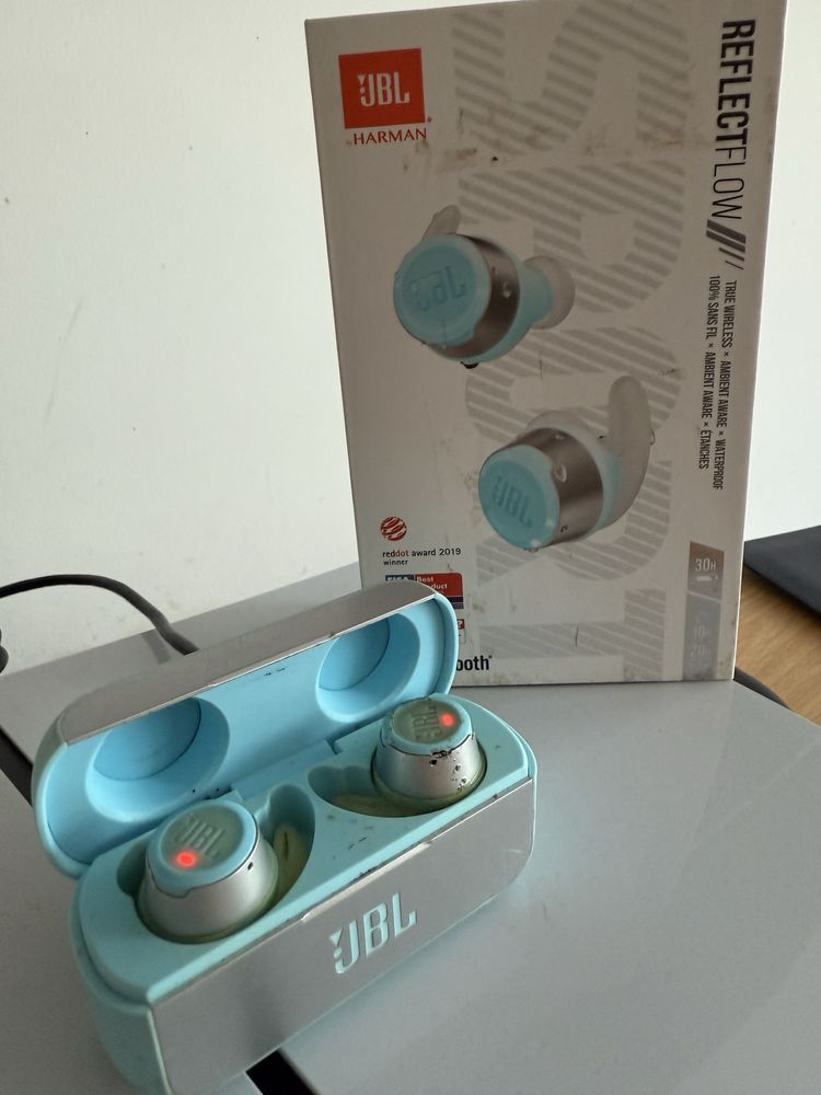 JBL Reflect Flow sprawne mało używane jedna mniej ladna