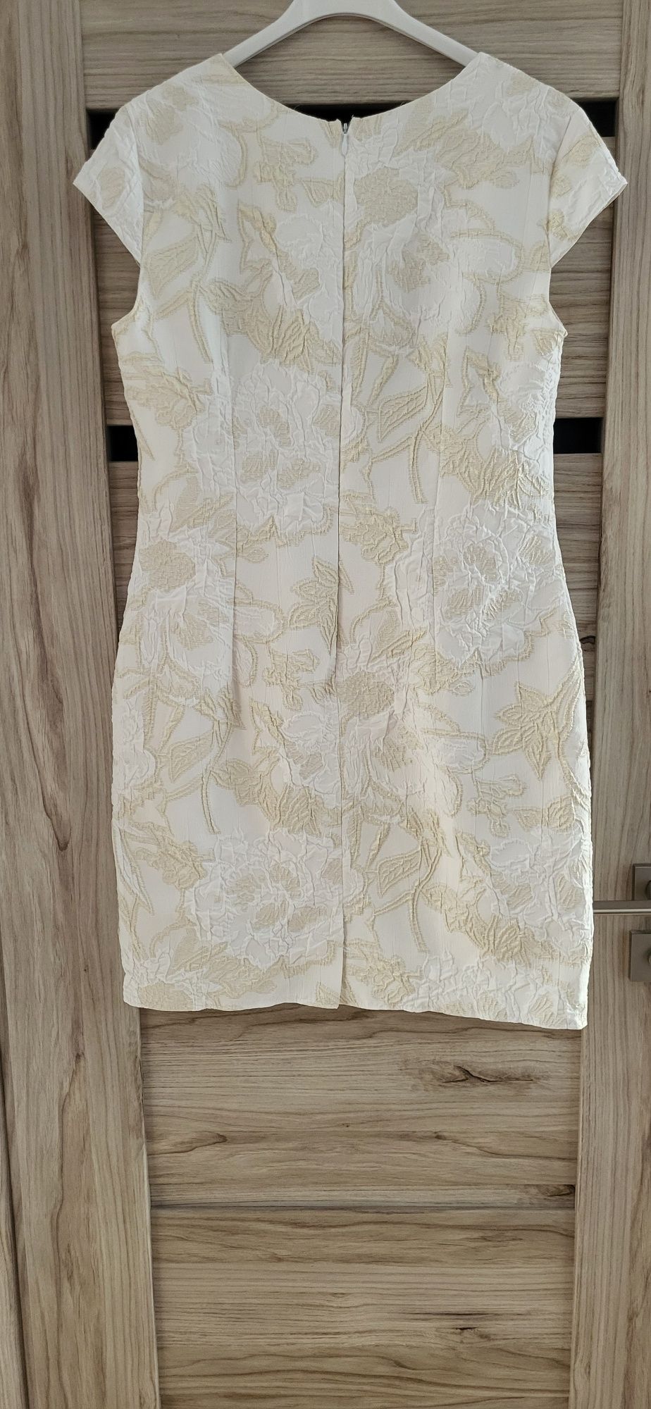 Elegancka sukienka