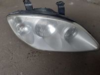 Lampa prawa Ssangyong Rodius