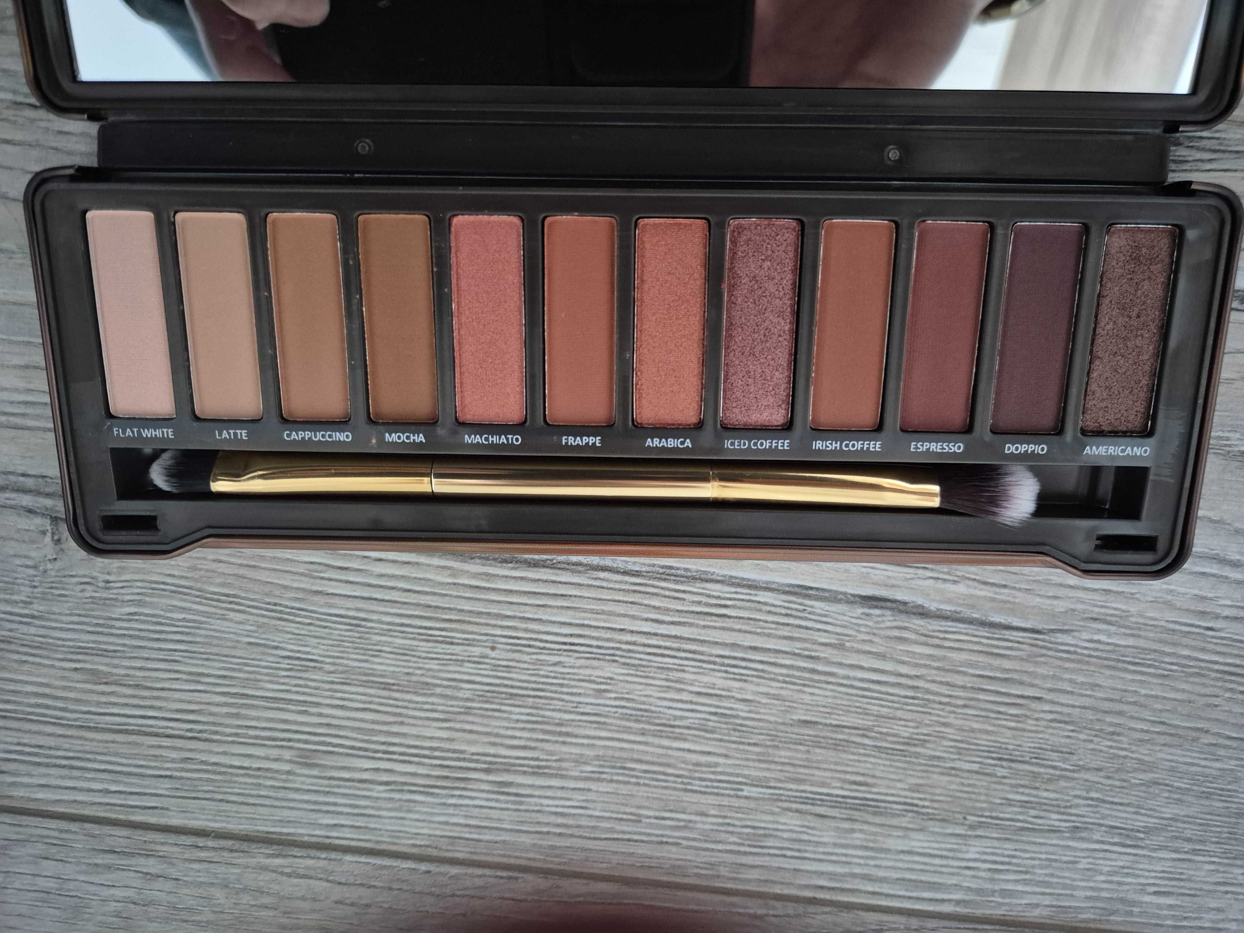 Nowa paletka cieni Eveline Charming Mocha