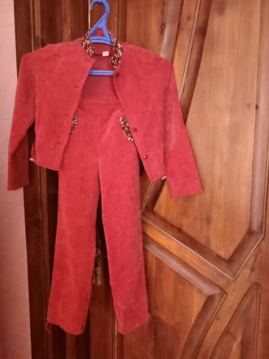 Вельветовий костюм для дівчинки 128-134