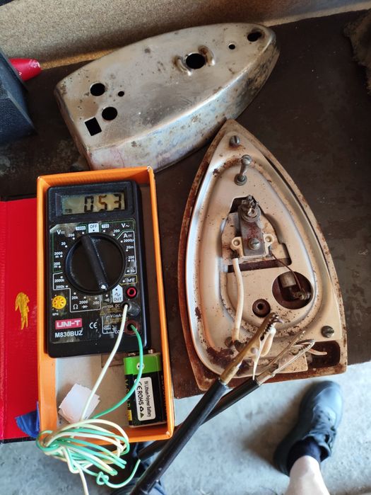 Плита  товста від праски утюга