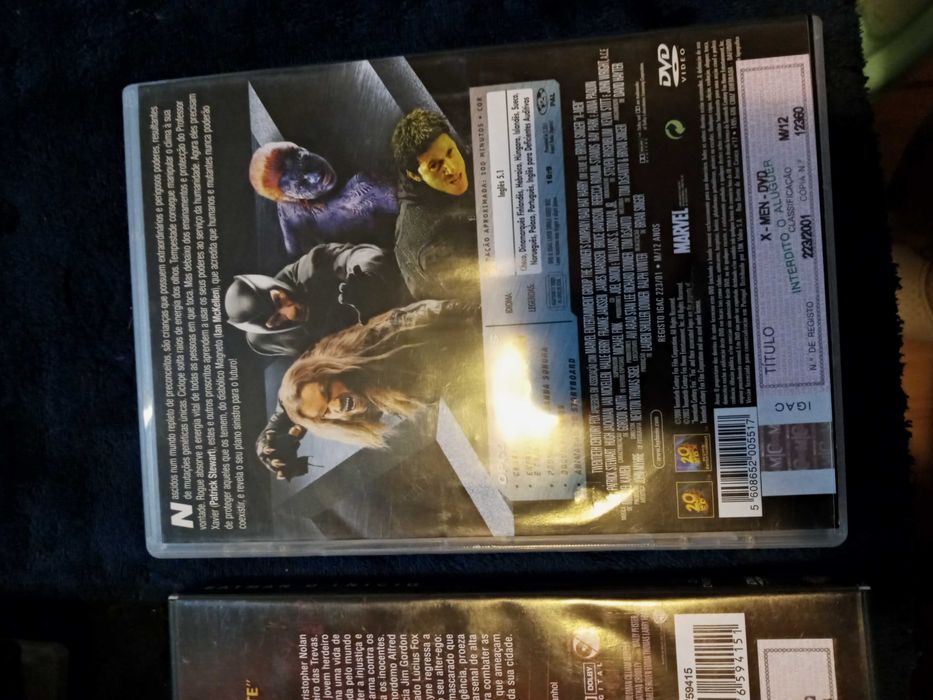 2 dvds batman o enicio e x-man