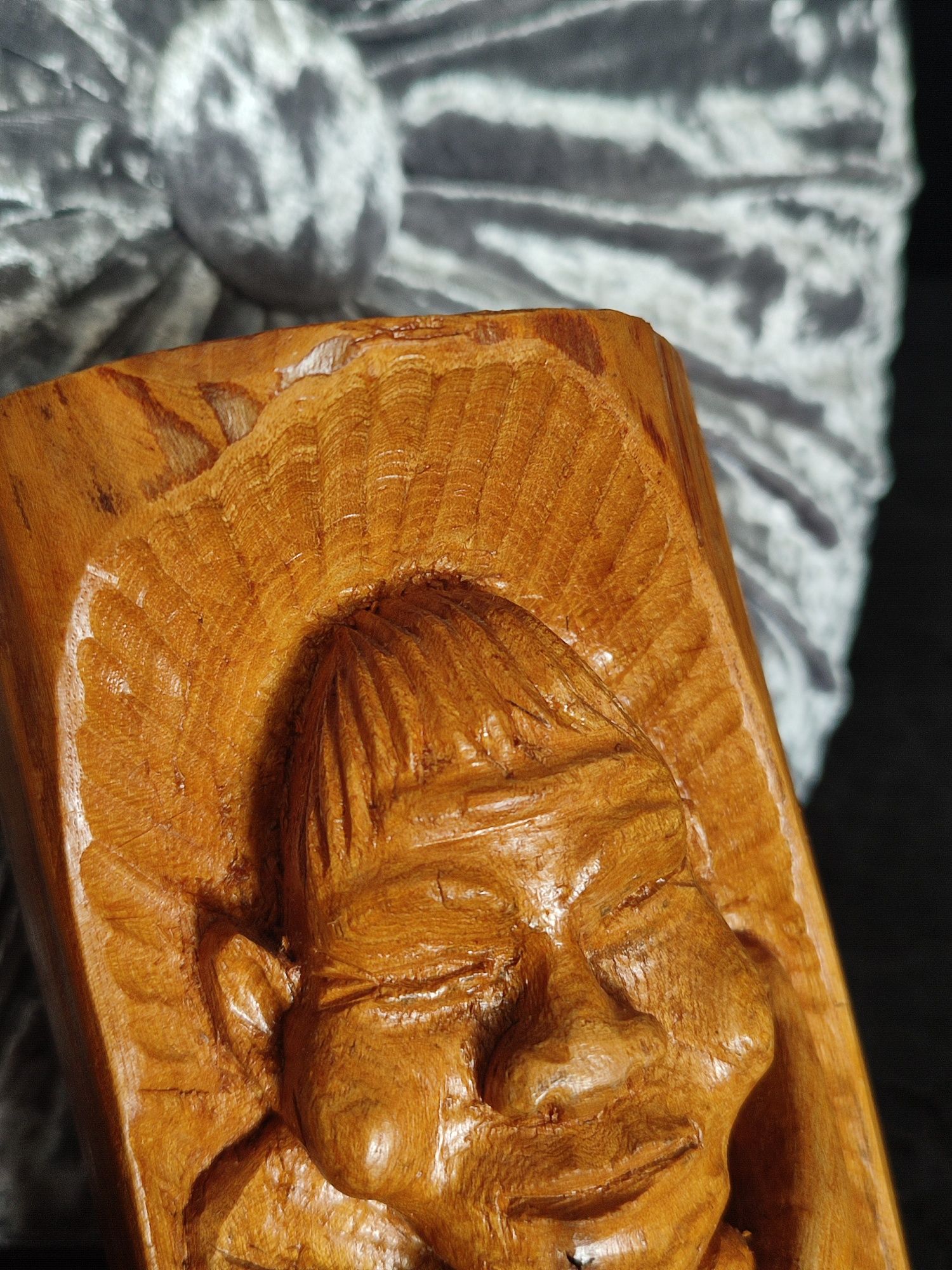 Drewniana figurka stojąca ozdoba do domu ręcznie wykonana