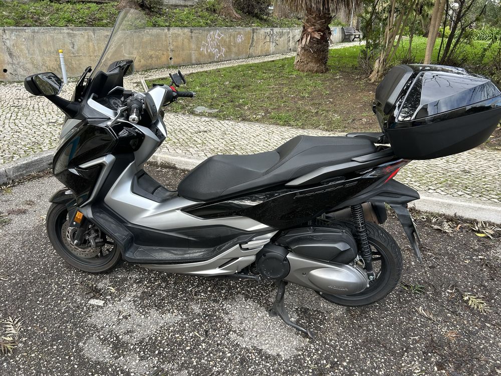 Honda Forza 300