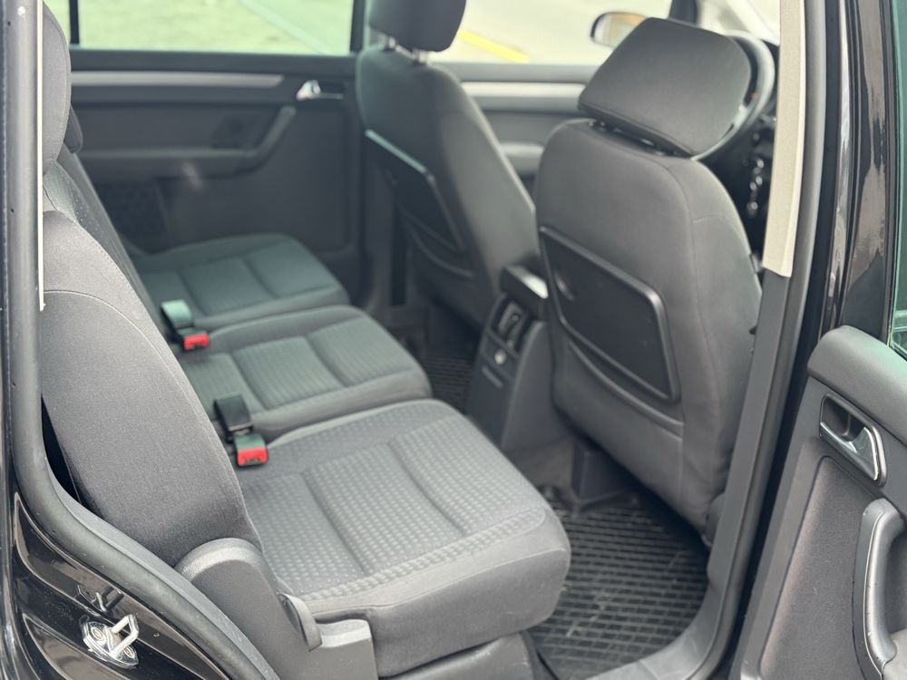 Volkswagen Touran 2.0 дизель автомат