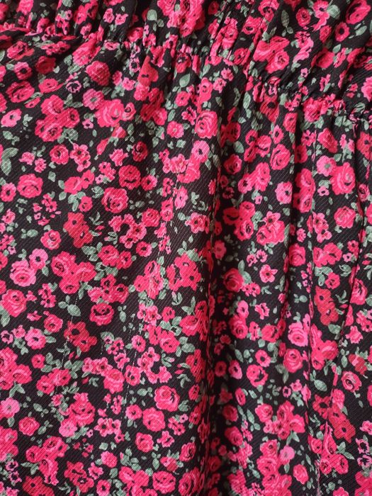 Sukienka xl  w czerwone kwiatuszki