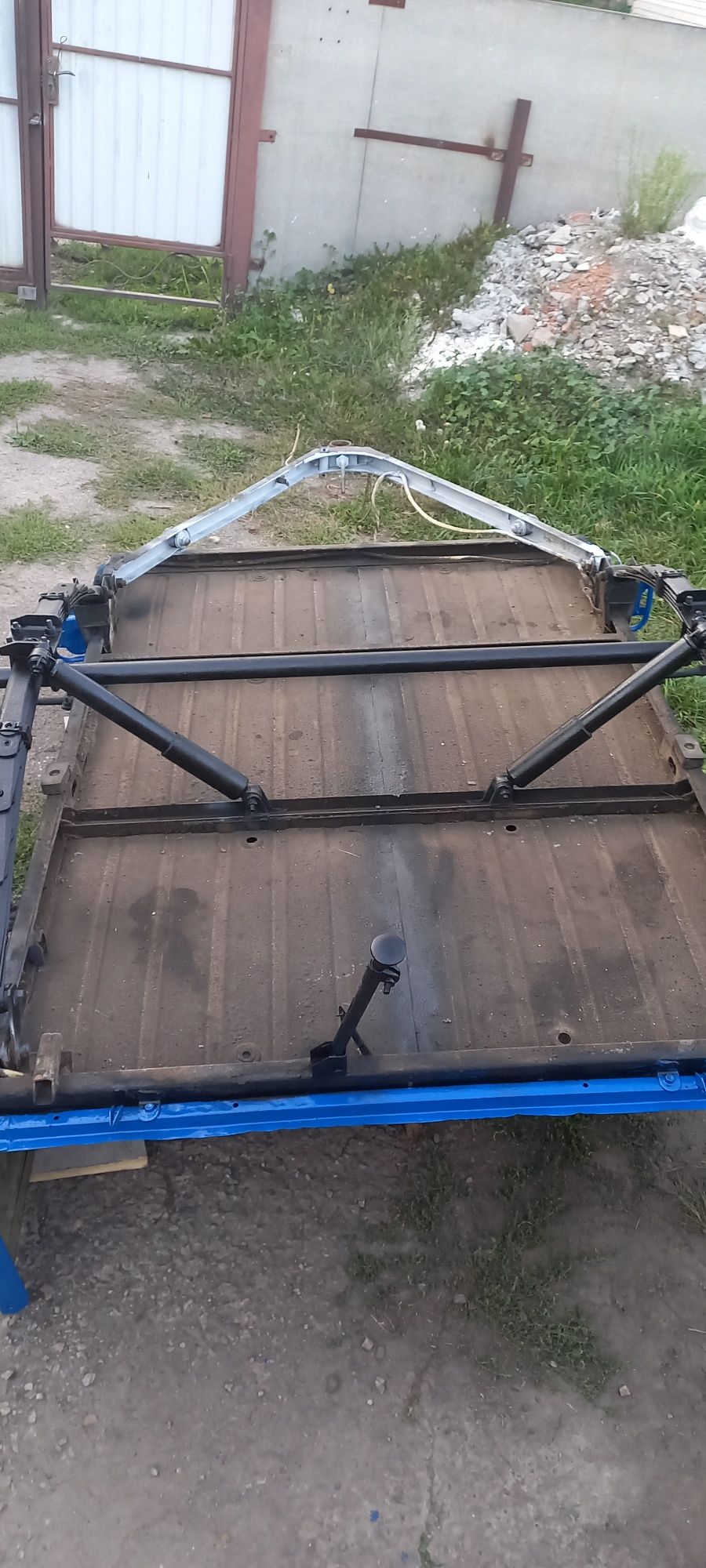 Добротний причіп ШЗК-8101