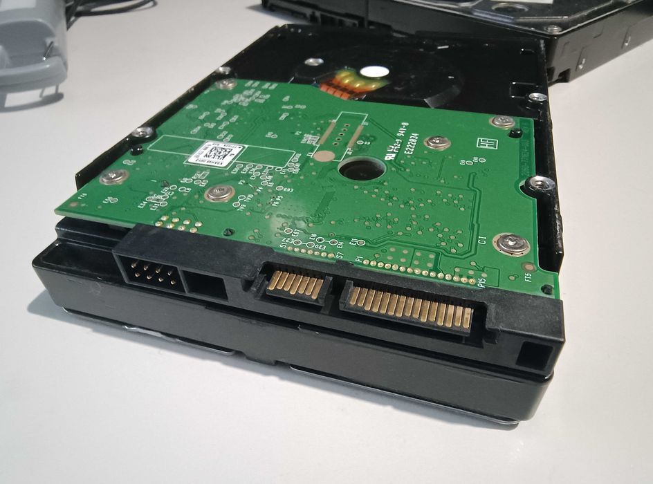 Жорсткий диск 2TB 3.5" SATA Seagate, Hitachi, WD