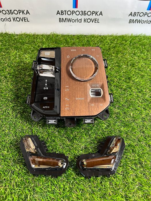 Салон BMW iX i50 хрусталь дефлектори ремені кермо золотистий декор