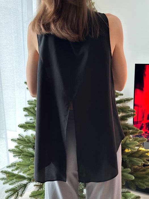 Elegancka czarna bluzka ze srebrnymi aplikacjami, XS-S