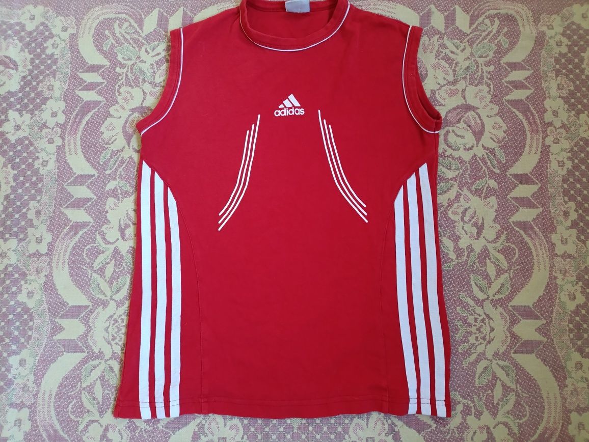 Футболка Adidas ,розмір М.