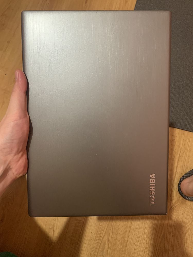 Ультрабук Toshiba, i5 6200, 8гб озу, ssd m2