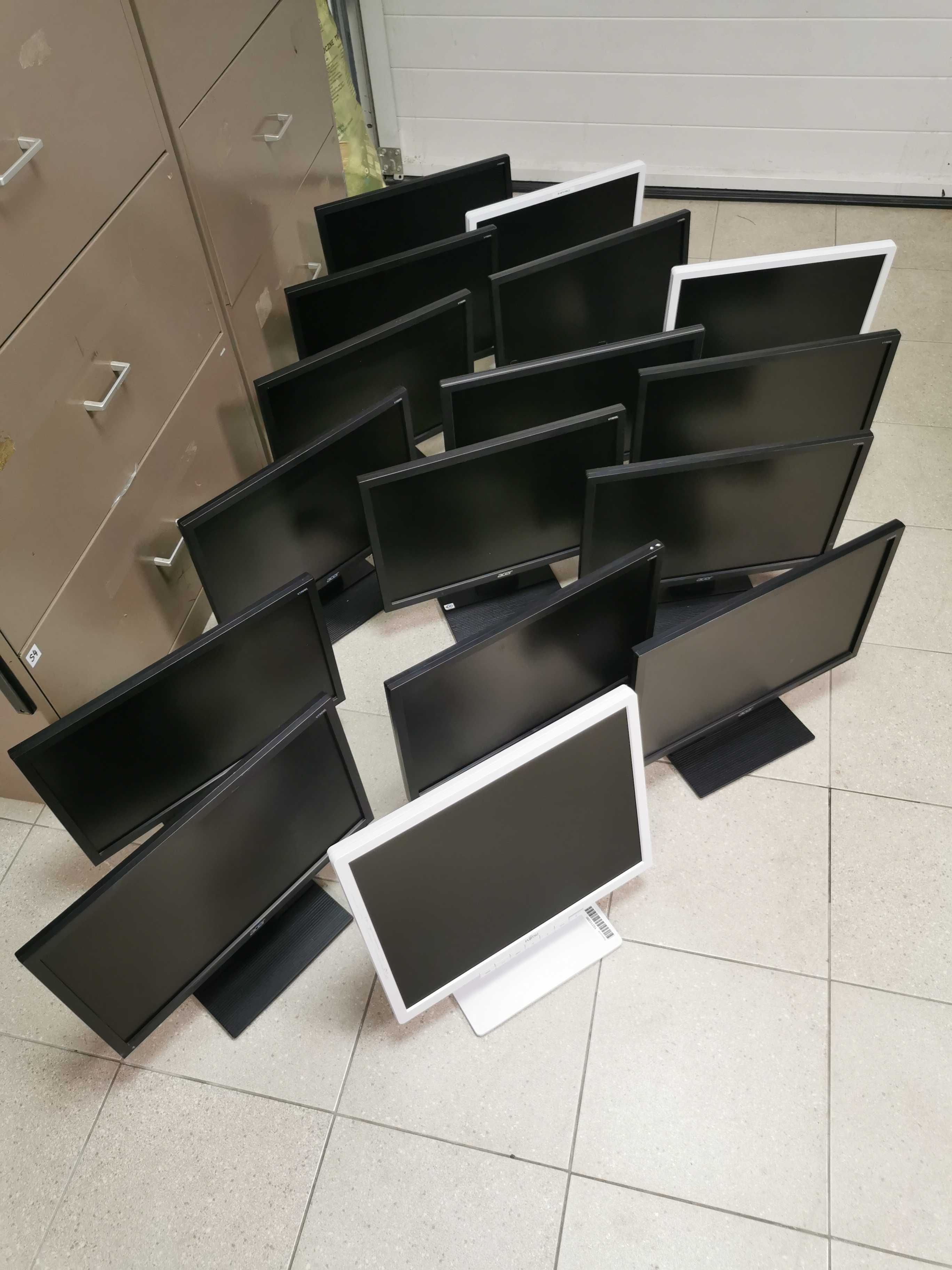 Pakiet 16szt - Monitor LCD 19" Acer Dell Fujitsu (wychodzi po 25pln)