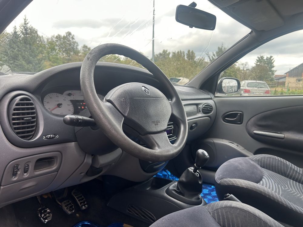 Renault Megane 1.6 108KM 2001