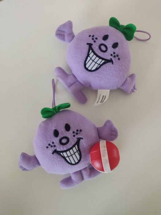 Мягкие игрушки Little Miss Naughty с липким мячиком