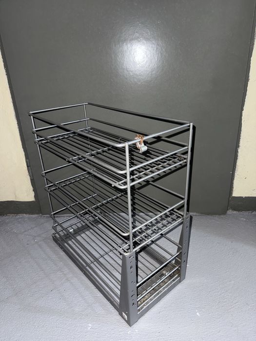 Mechanizm cargo do szafki kuchennej 30